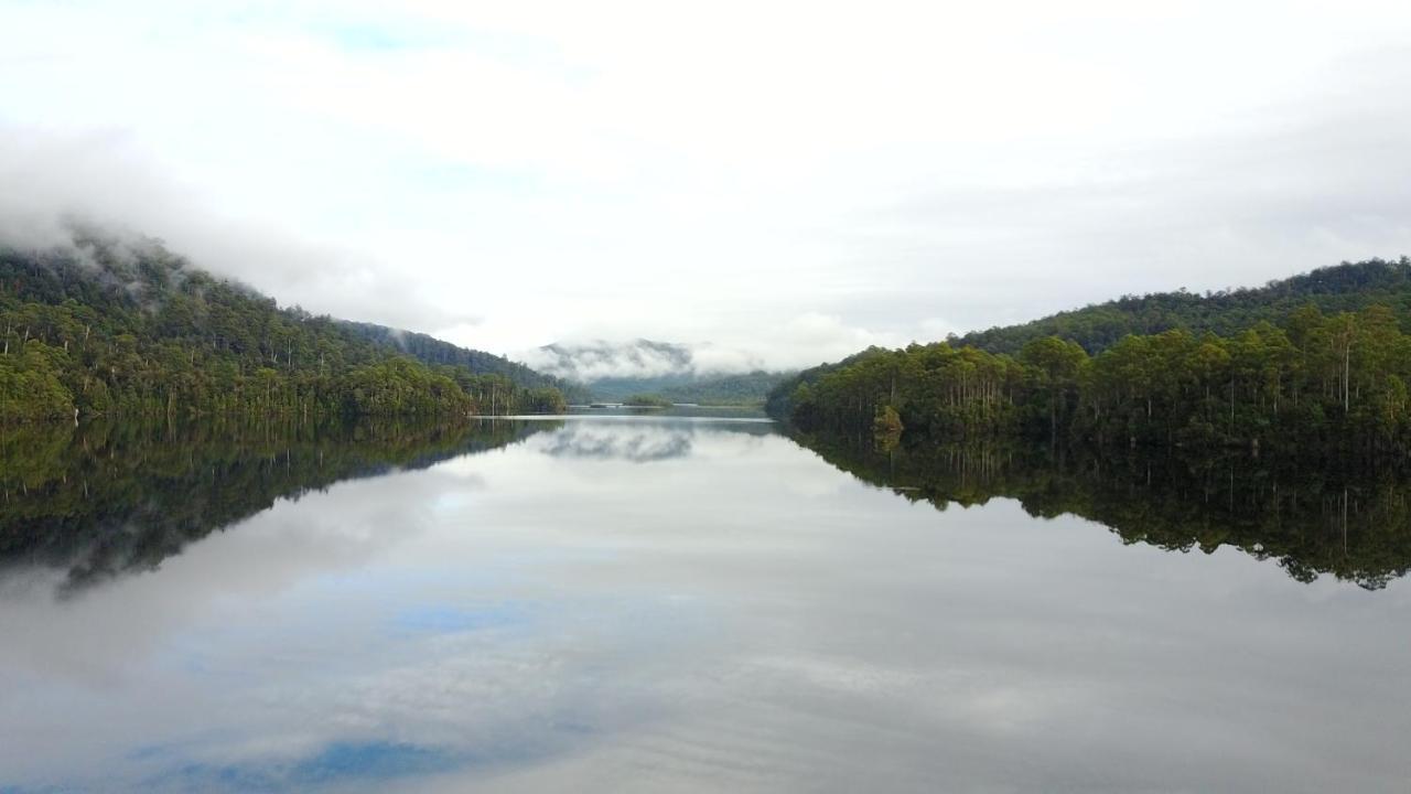 Lakeside 3*