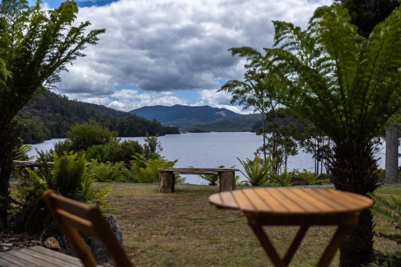 Lakeside 3*