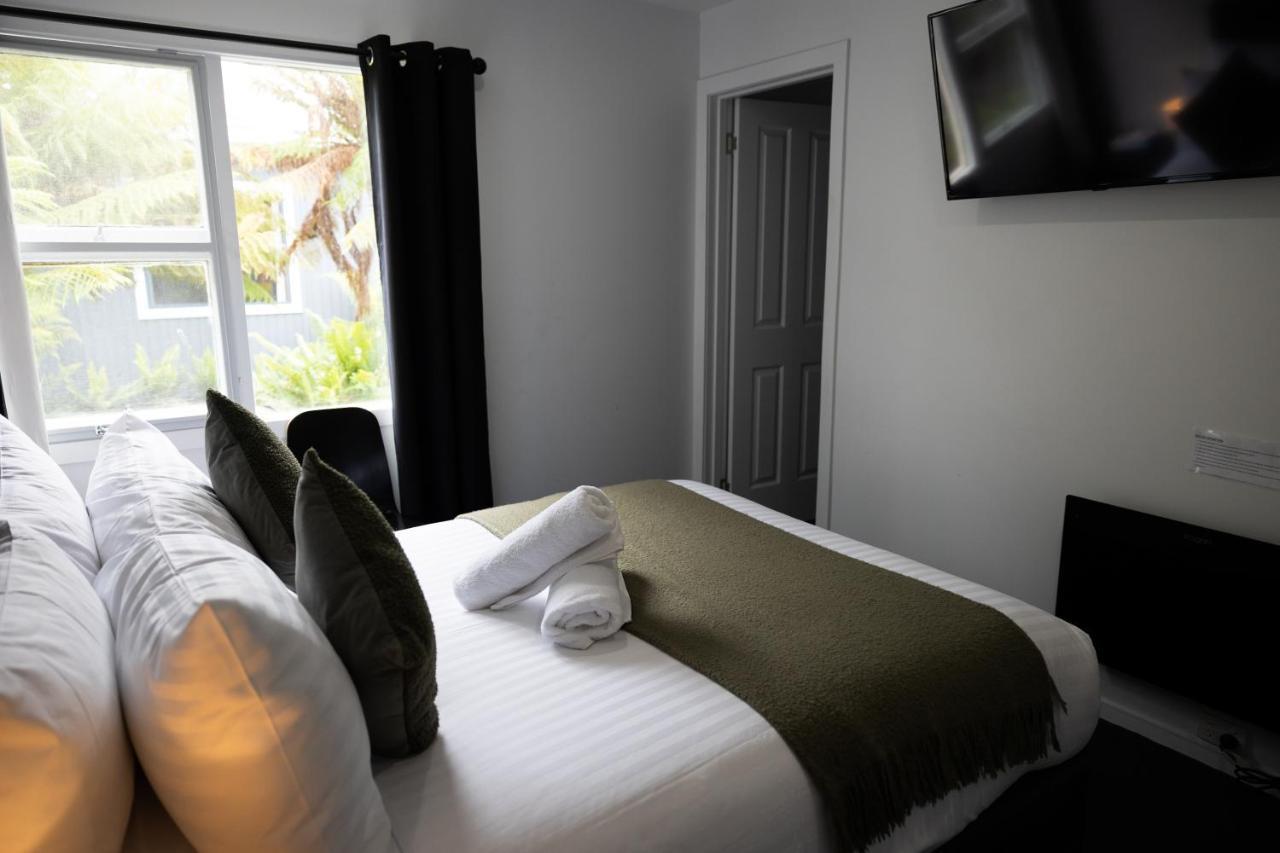 Lakeside Motel 3*